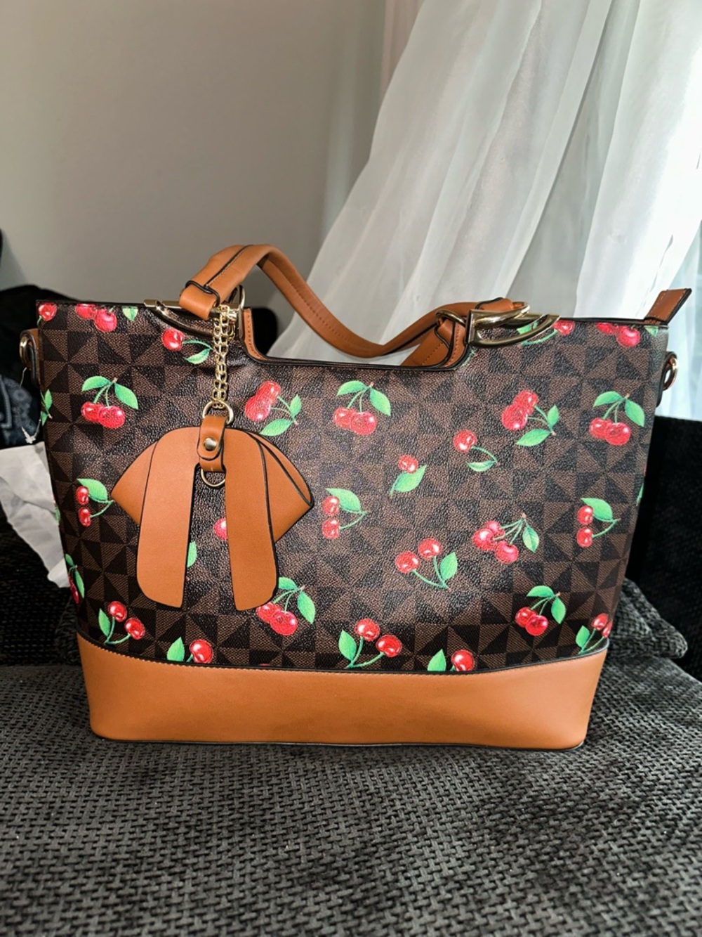 Cherry purse 🍒 👜 brown bags NWT